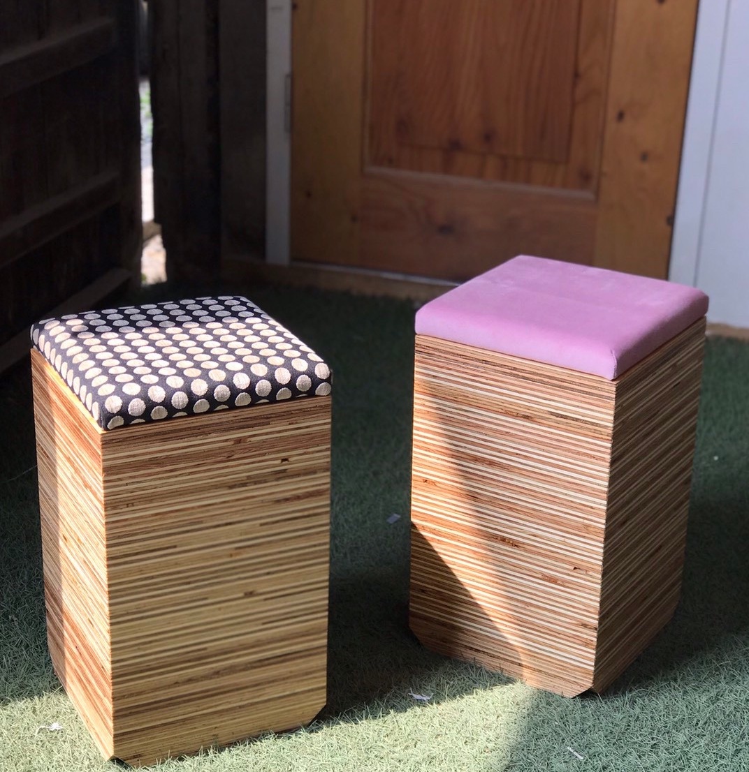 Millefeuille box stool